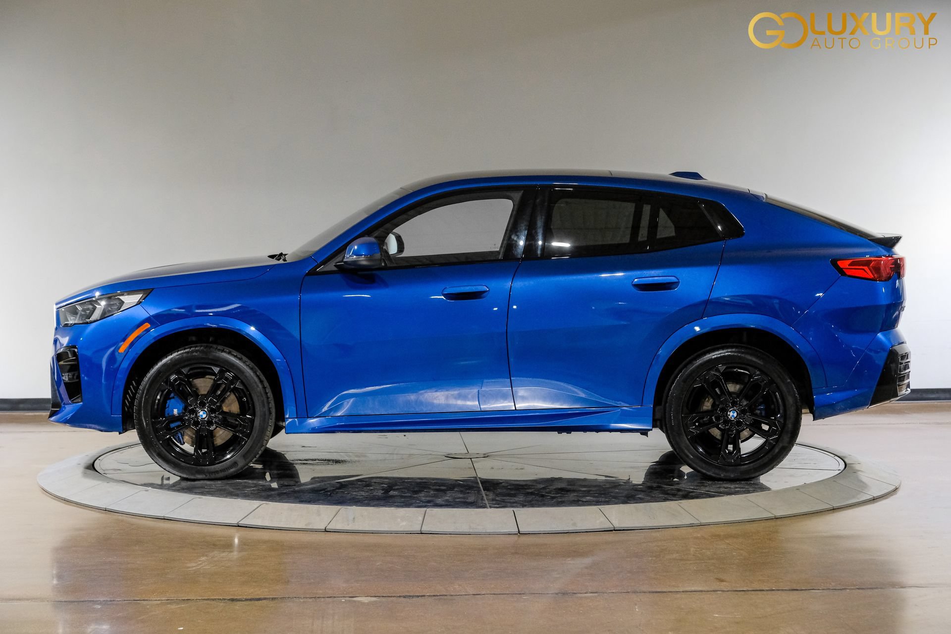 Used 2025 BMW X2 xDrive28i AWD/4WD image 13