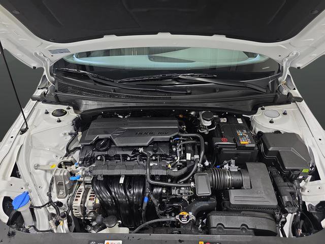 Certified 2025 Hyundai Elantra SEL image 36