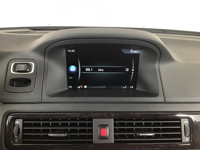 Used 2016 Volvo XC70 T5 Platinum w/ Climate Package image 17