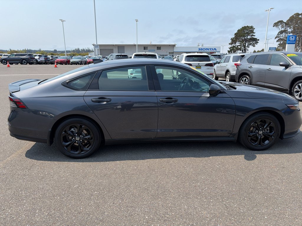 Used 2025 Honda Accord SE image 7