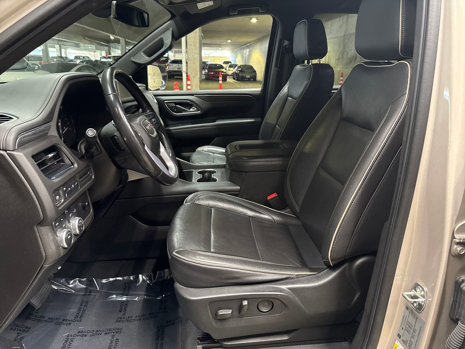 Used 2021 GMC Yukon XL SLT image 17