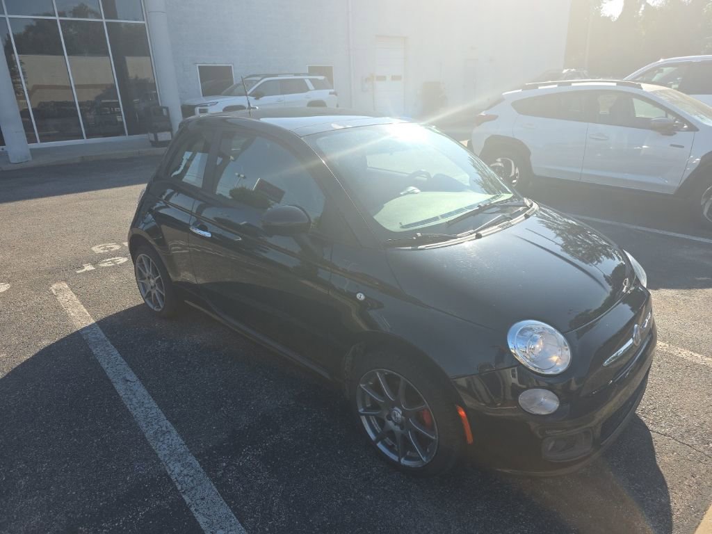 Used 2012 FIAT 500 Sport w/ Safety & Sound Pkg FWD image 2