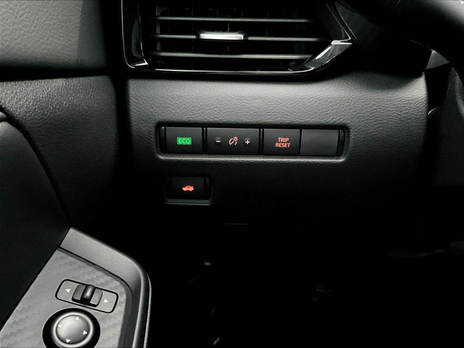 Used 2025 Nissan Sentra SV w/ All-Weather Package FWD image 37