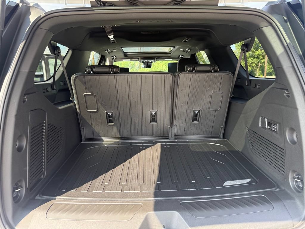 New 2026 GMC Yukon XL Elevation w/ Elevation Premium Package AWD/4WD image 24