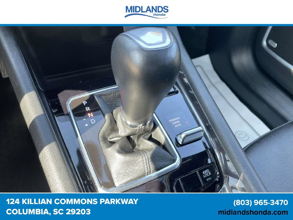 Used 2025 Jeep Compass Latitude w/ Sun & Sound Group AWD/4WD image 34