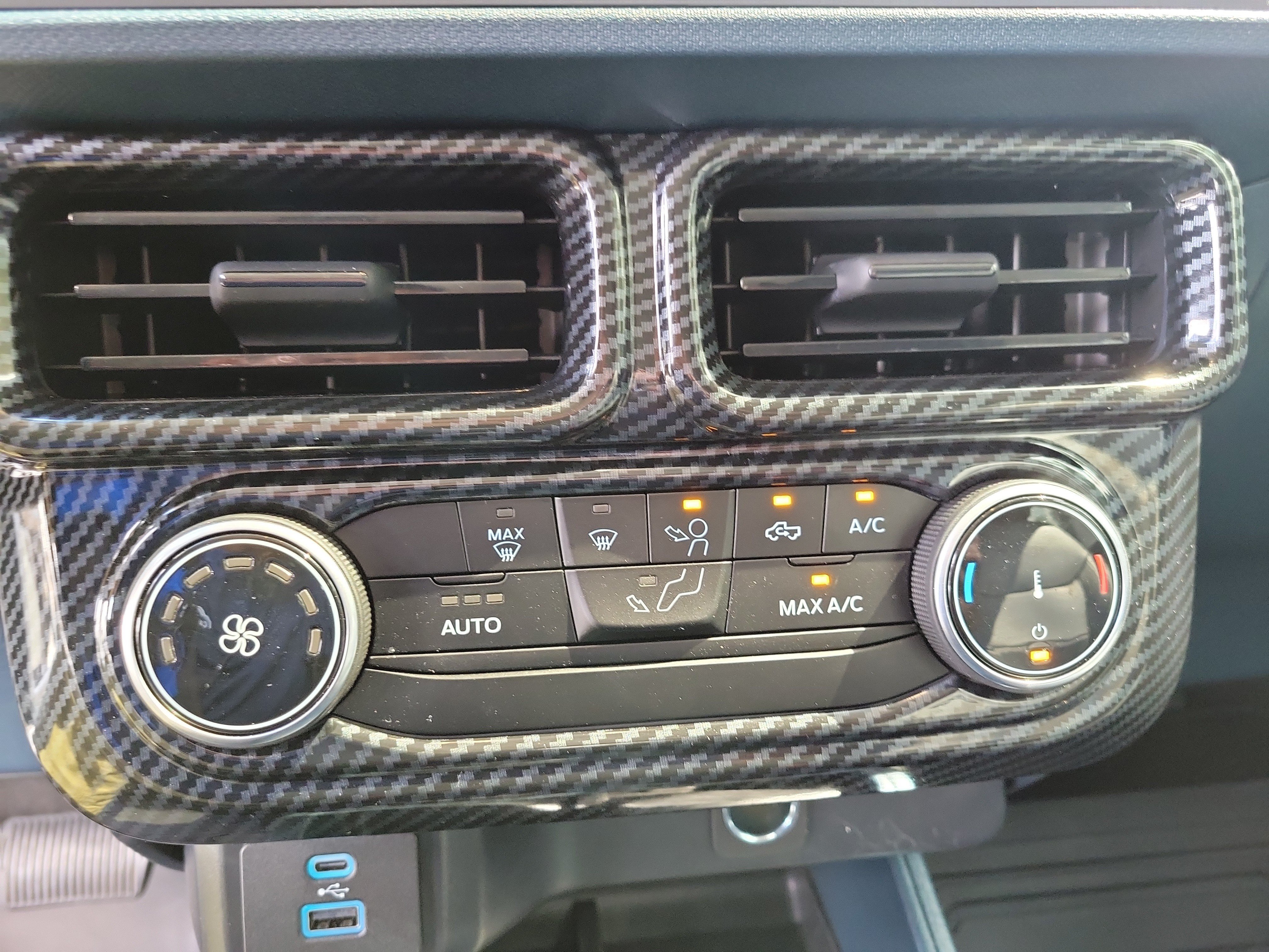 Used 2024 Ford Maverick Tremor w/ Tremor Off-Road Package AWD/4WD image 24