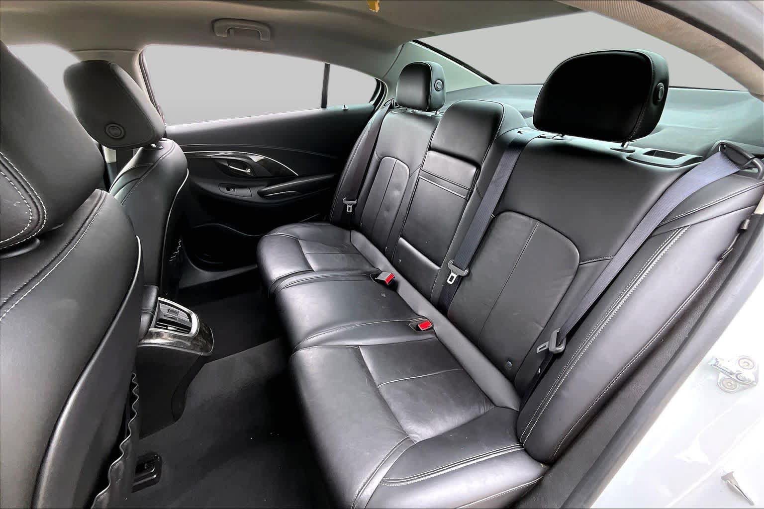 Used 2015 Buick LaCrosse Leather FWD image 18