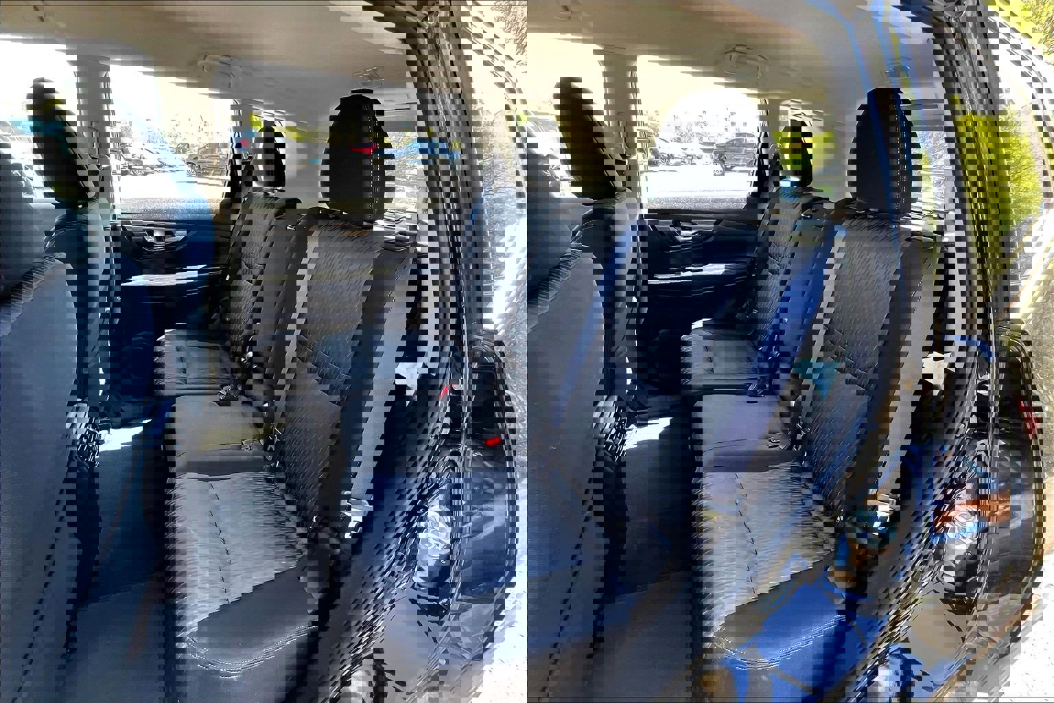 Used 2017 Nissan Rogue S image 23