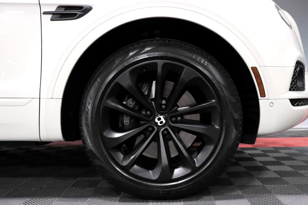 Used 2017 Bentley Bentayga image 90