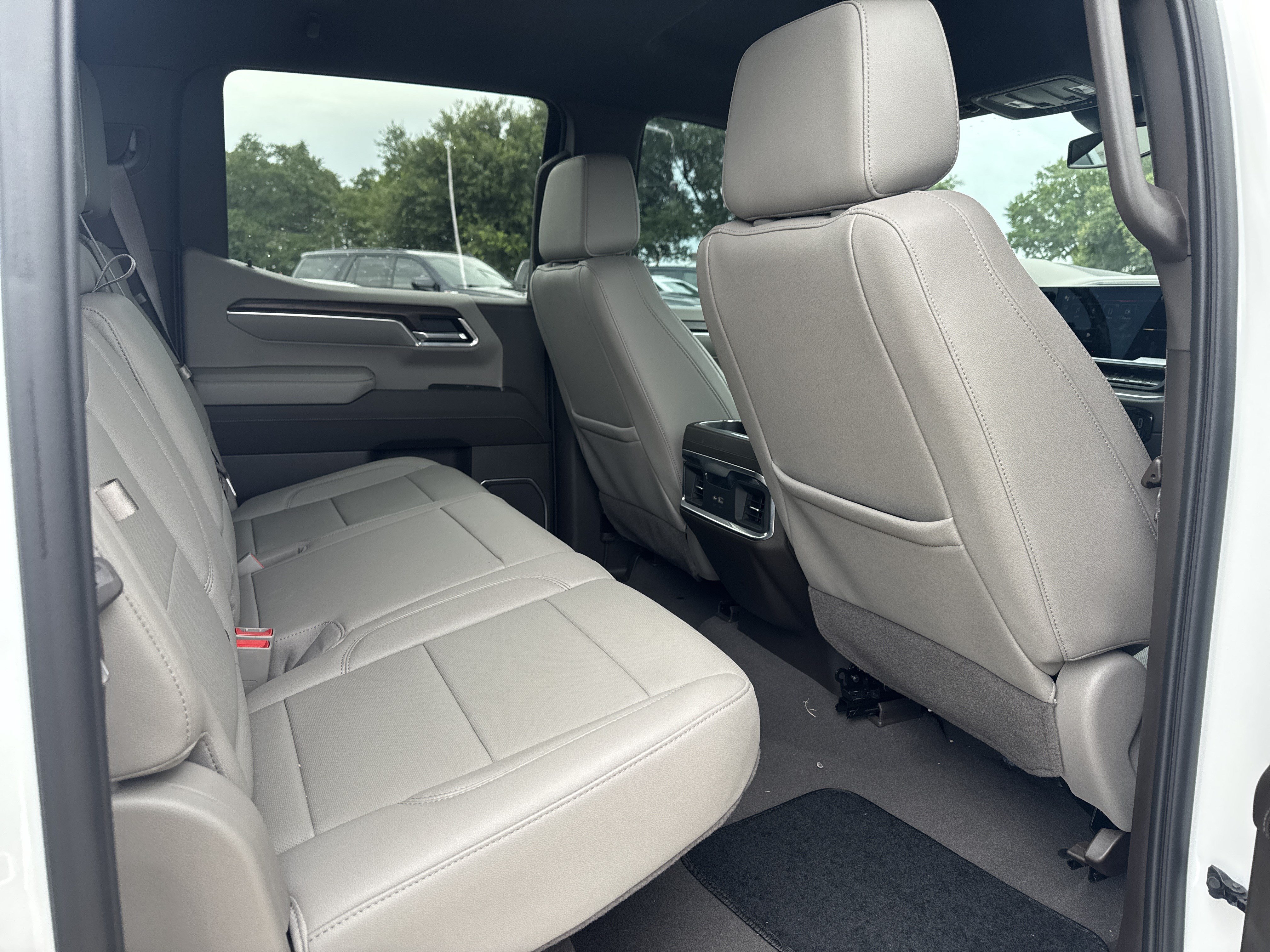Used 2023 GMC Sierra 1500 SLT RWD image 12