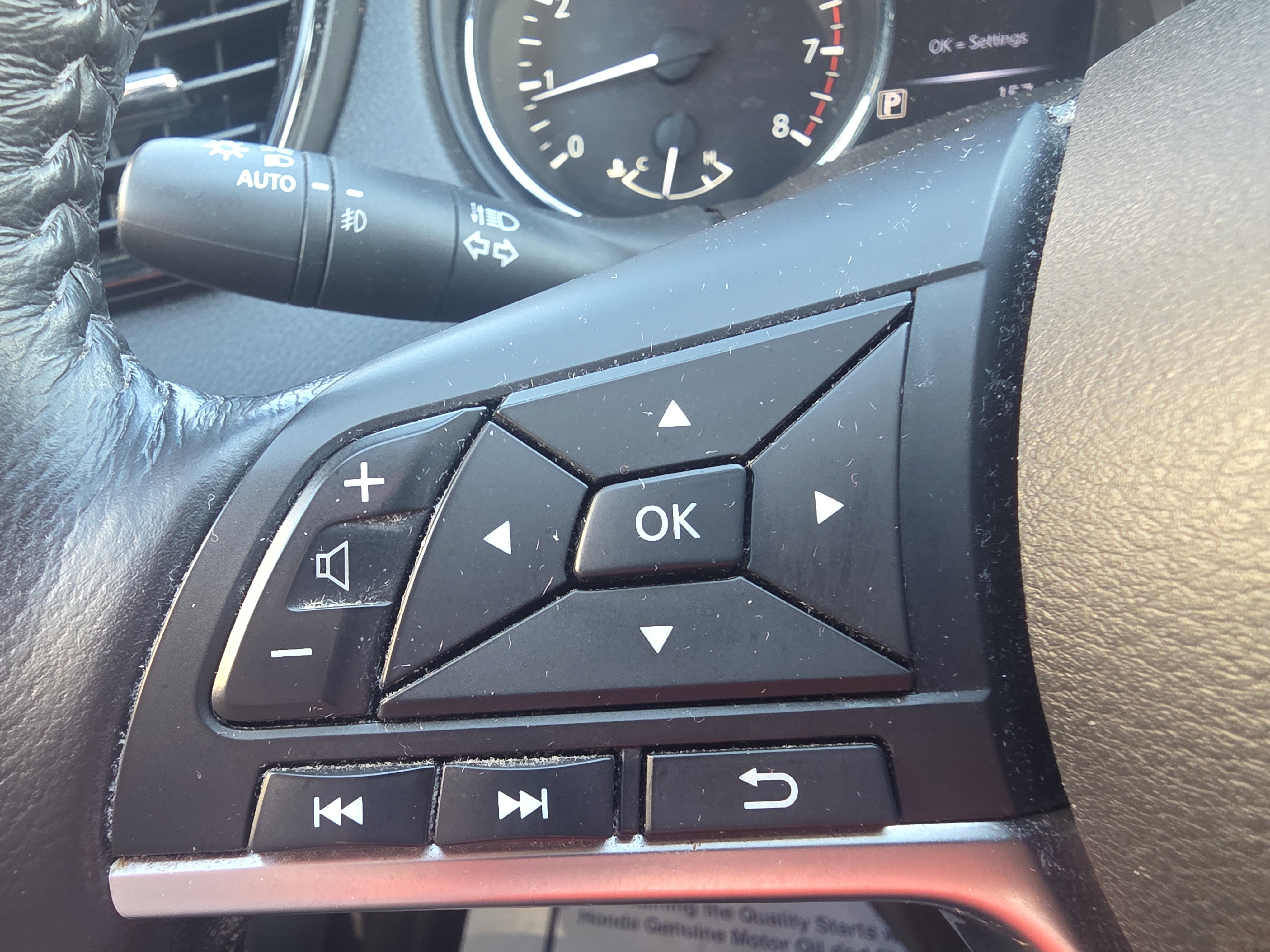 Used 2017 Nissan Rogue Sport SL w/ SL Premium Package image 32