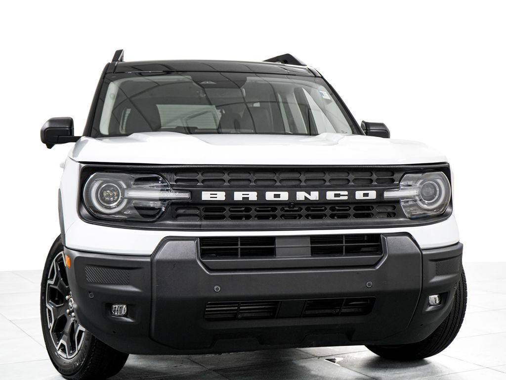 Certified 2025 Ford Bronco Sport Outer Banks w/ Outer Banks Tech Package+ AWD/4WD image 3