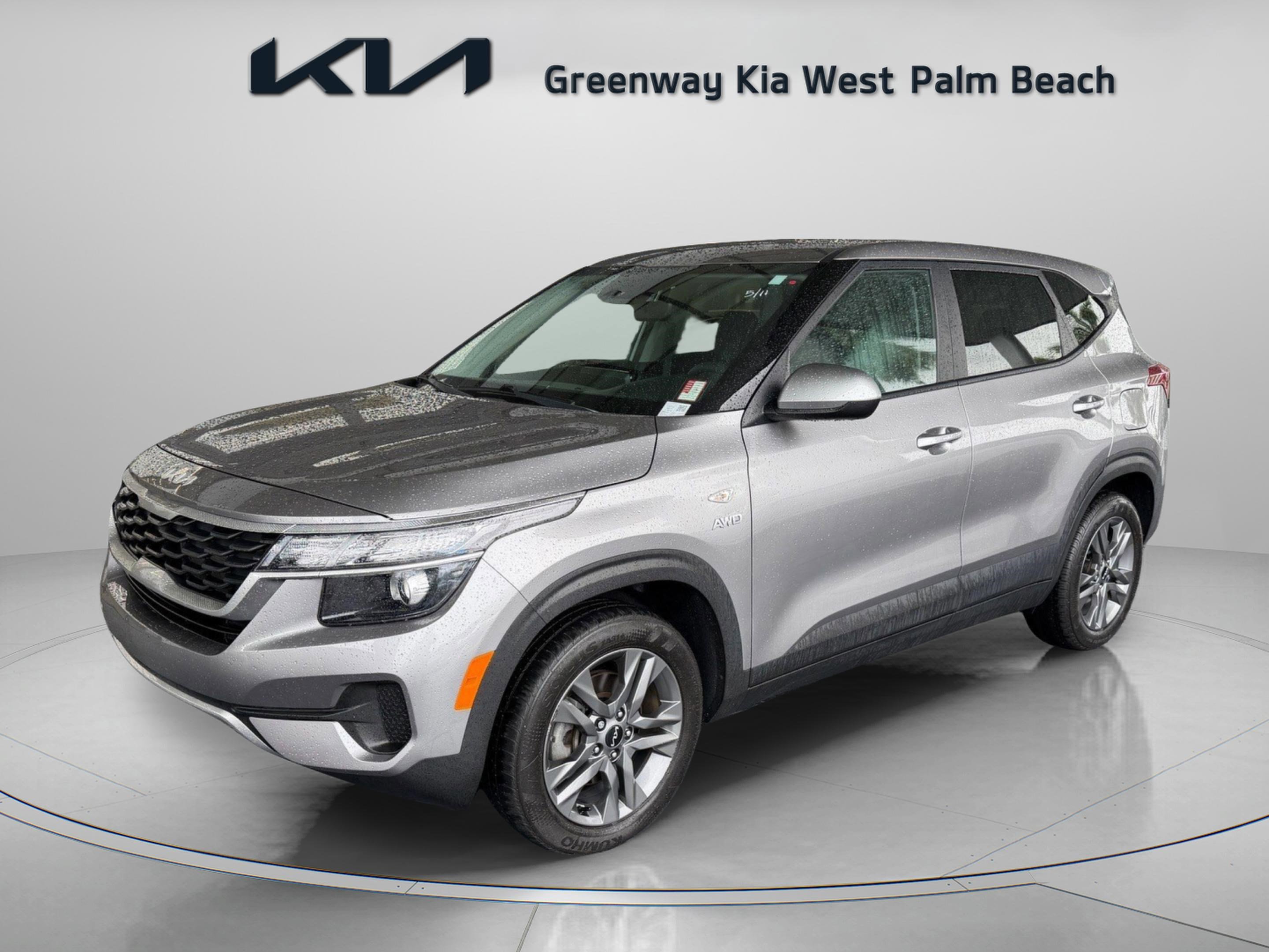 Used 2022 Kia Seltos LX AWD/4WD image 3