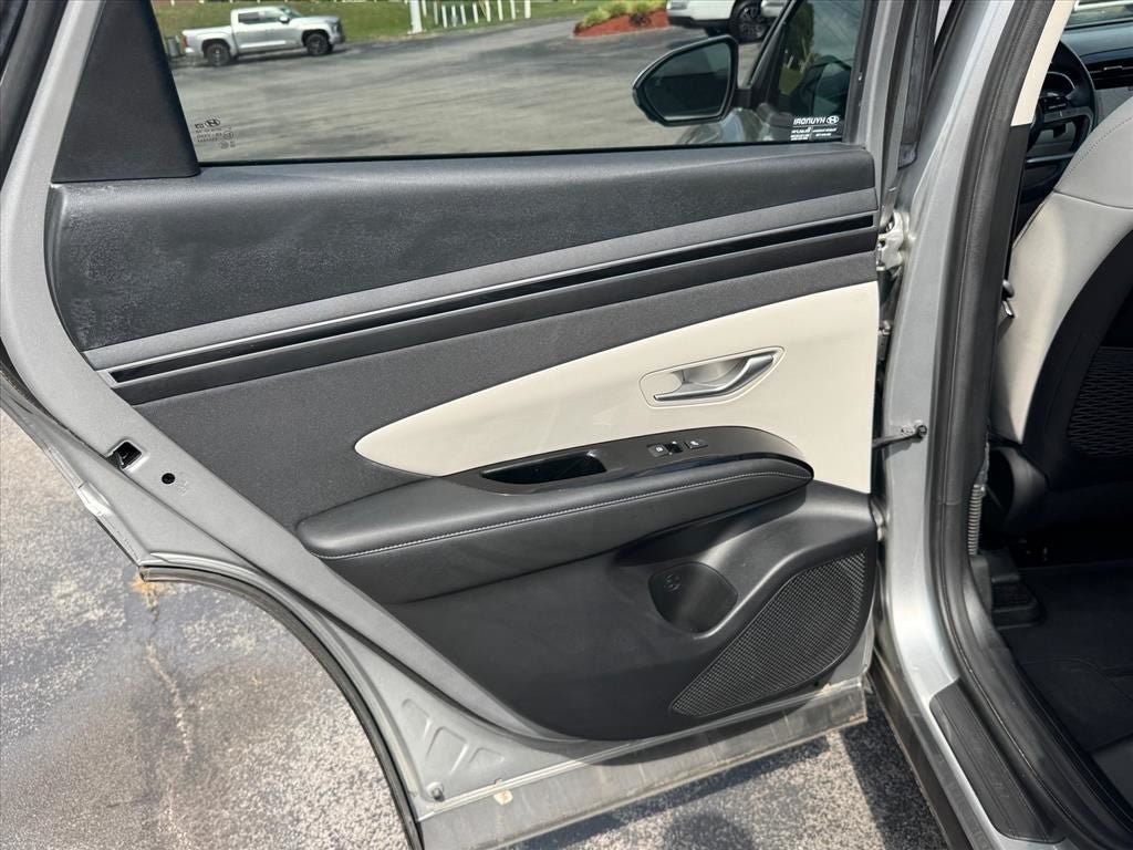 Used 2022 Hyundai Tucson Limited AWD/4WD image 16