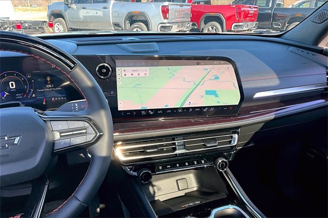 Used 2025 Chevrolet Traverse RS w/ LPO, Floor Liner Package image 9