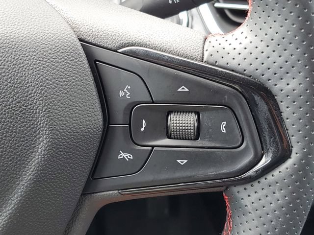 Certified 2025 Chevrolet Trax RS w/ Driver Confidence Package FWD image 22