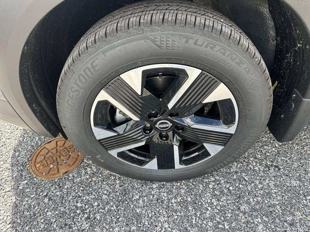 New 2026 Nissan Kicks SV AWD/4WD image 12