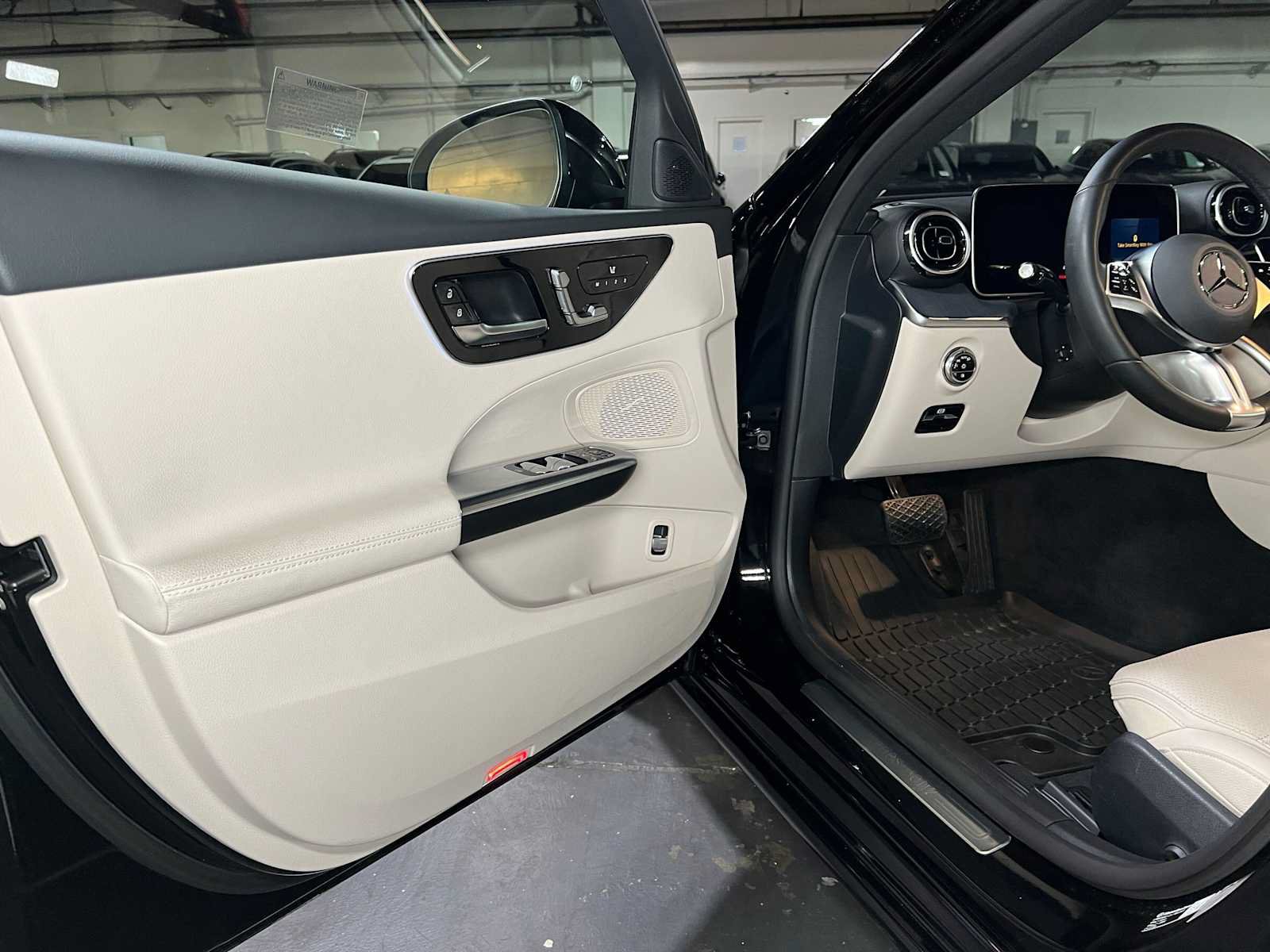 Certified 2026 Mercedes-Benz C 300 4MATIC Sedan image 21