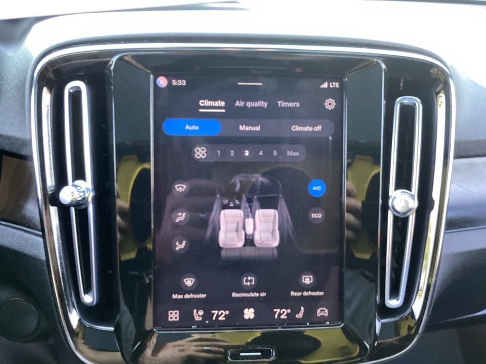Certified 2023 Volvo C40 P8 Recharge Ultimate AWD/4WD image 22