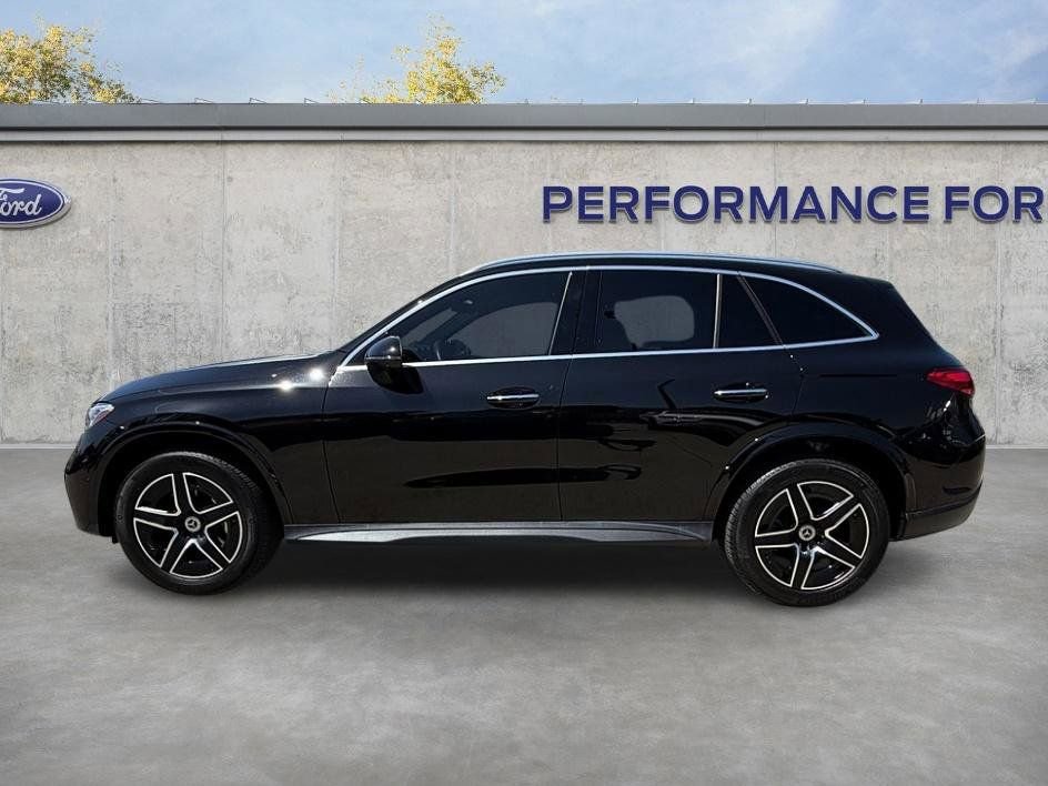 Used 2024 Mercedes-Benz GLC 300 image 12
