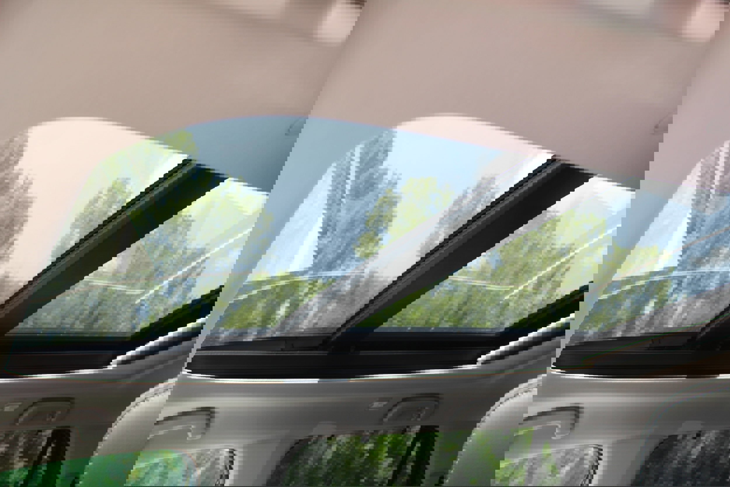 New 2025 Honda Pilot Touring image 5