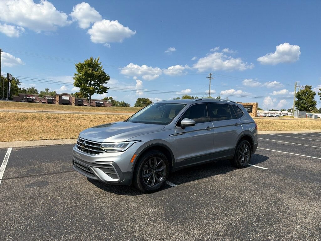 Used 2023 Volkswagen Tiguan SE
