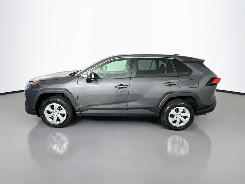 Used 2025 Toyota RAV4 LE AWD/4WD image 4