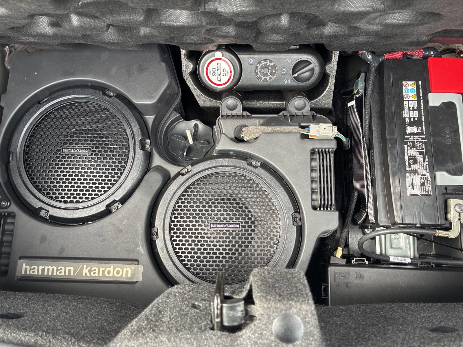 Used 2014 Dodge Challenger SRT8 w/ Harman/Kardon Audio Group image 17