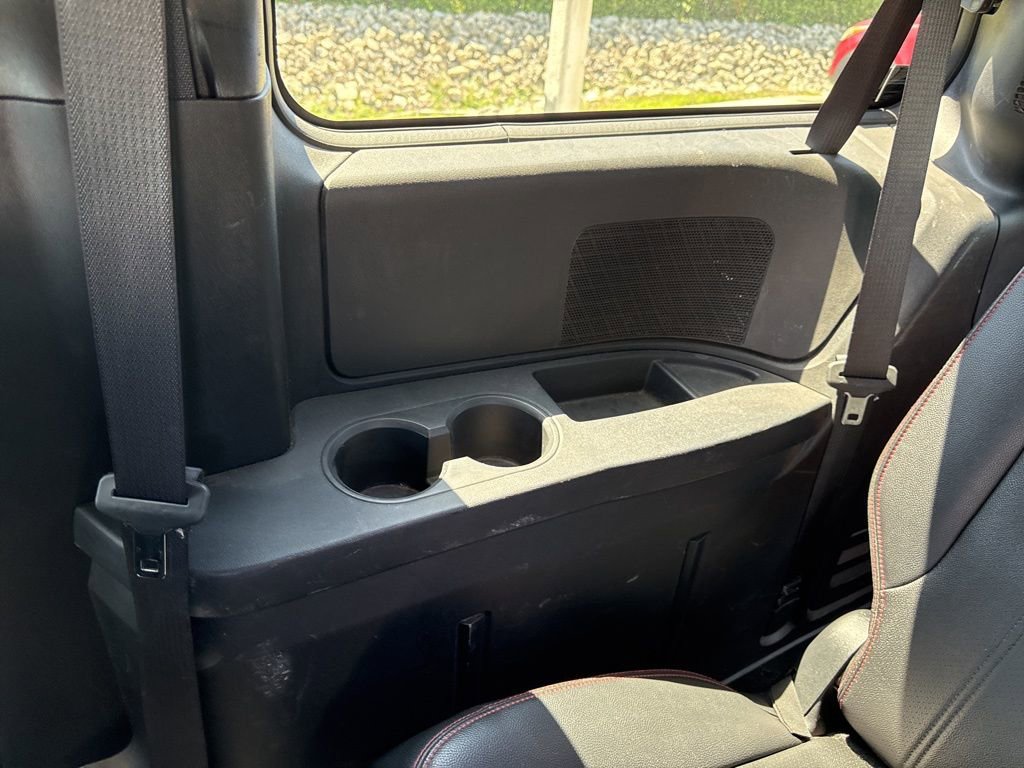 Used 2016 Dodge Grand Caravan R/T FWD image 27
