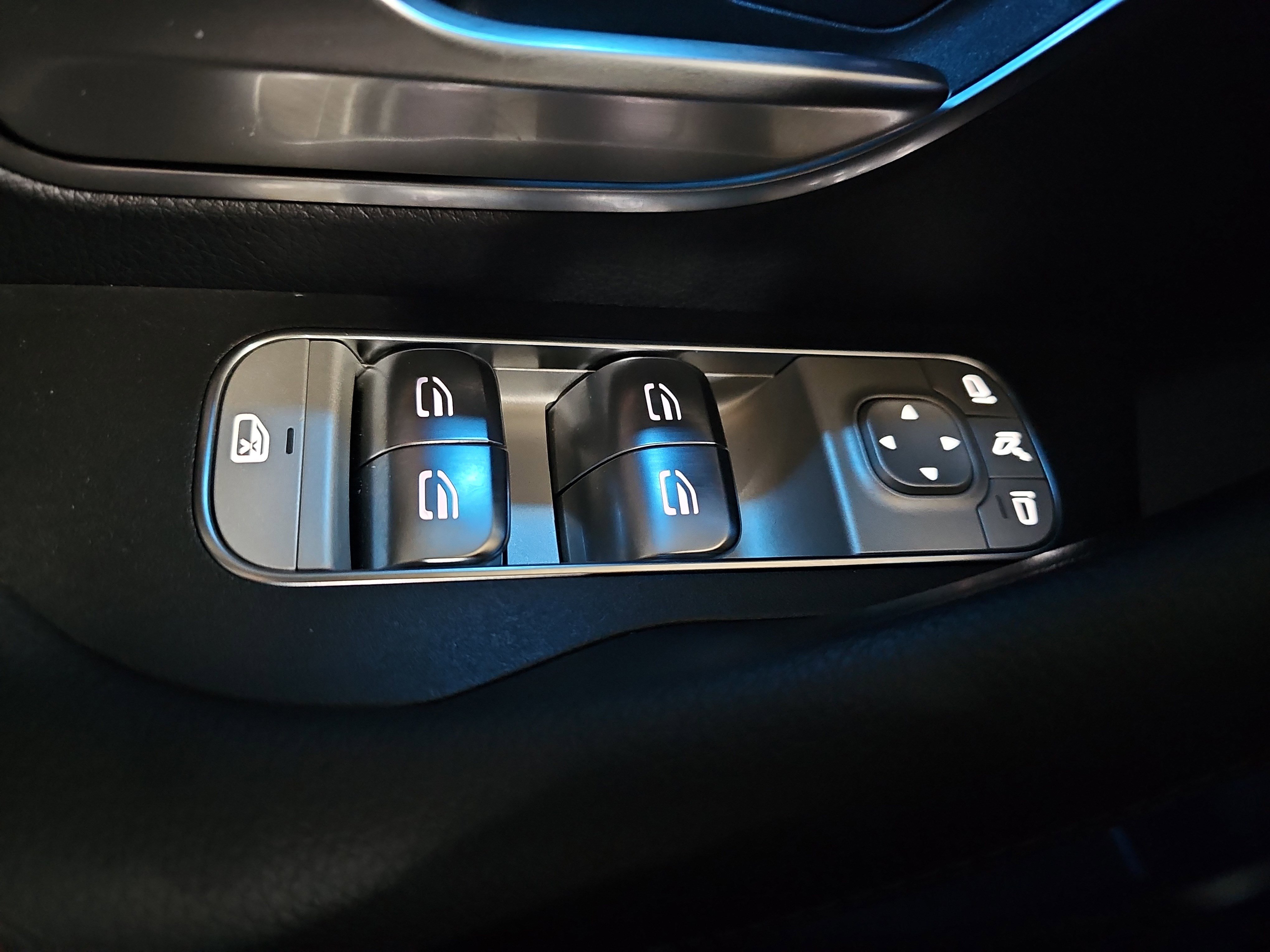 Certified 2025 Mercedes-Benz GLE 450 4MATIC Coupe image 29
