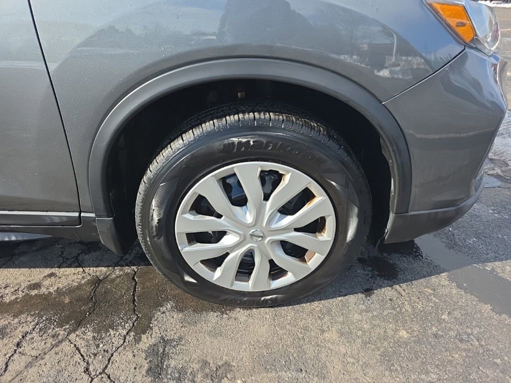 Used 2018 Nissan Rogue S image 10