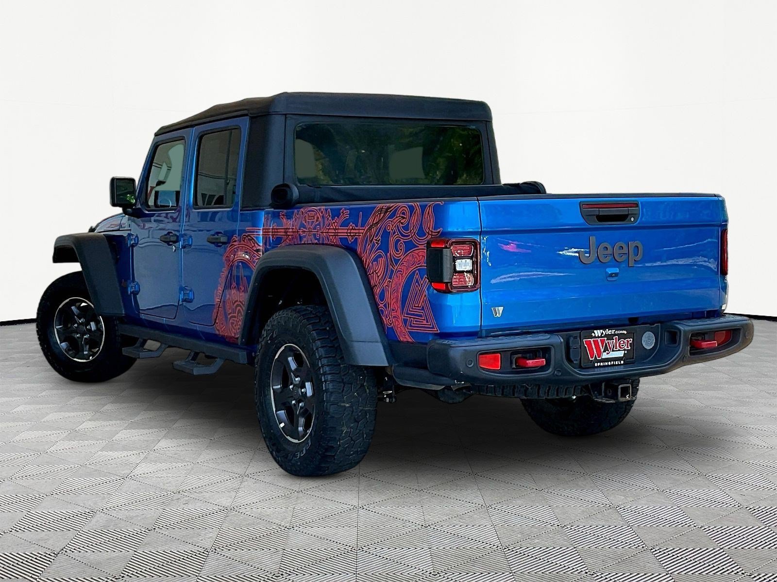 Used 2021 Jeep Gladiator Rubicon AWD/4WD image 4