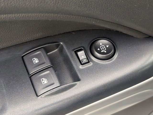 Used 2022 Chevrolet Colorado LT w/ Fleet Safety Package RWD image 12
