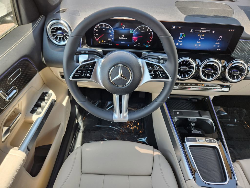 New 2025 Mercedes-Benz GLB 250 4MATIC image 25
