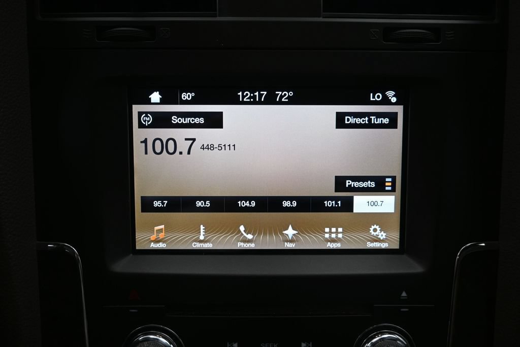 Used 2017 Lincoln Navigator Select AWD/4WD image 13