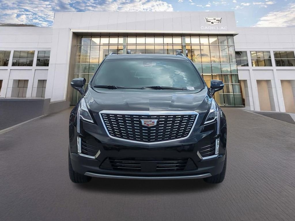Used 2026 Cadillac XT5 Premium Luxury w/ Driver Assist Package AWD/4WD image 2