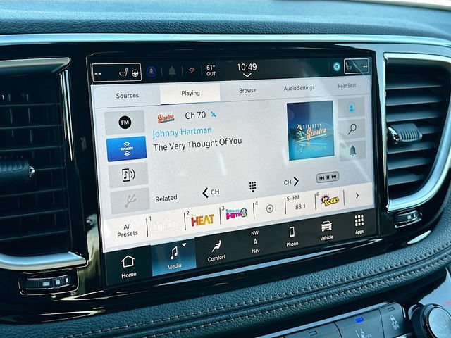 New 2026 Chrysler Pacifica Pinnacle w/ Trailer Tow Group AWD/4WD image 11