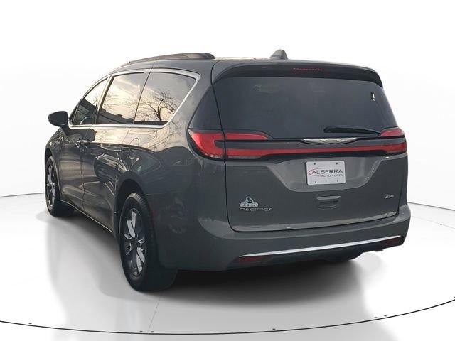 Used 2022 Chrysler Pacifica Touring-L AWD/4WD image 3