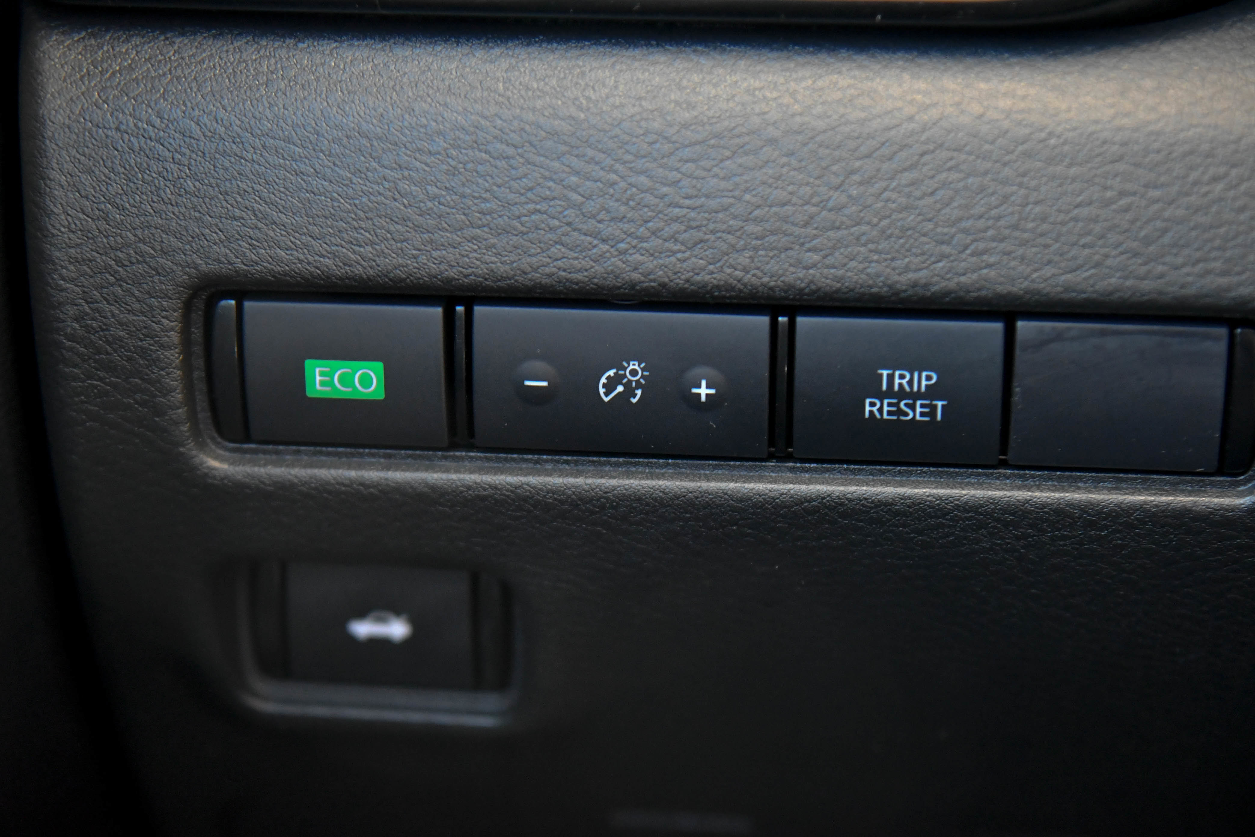 Used 2024 Nissan Sentra SV FWD image 27