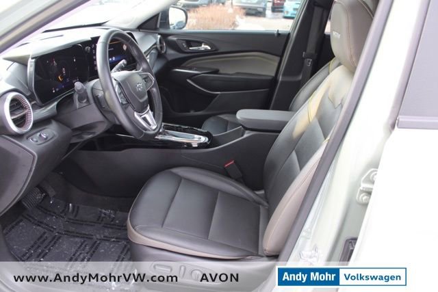 Used 2025 Chevrolet Trax ACTIV w/ Sunroof Package image 12