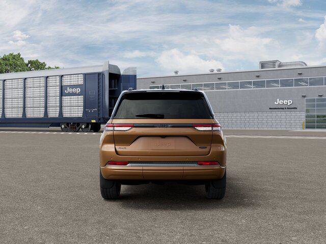 New 2026 Jeep Grand Cherokee Summit AWD/4WD image 10