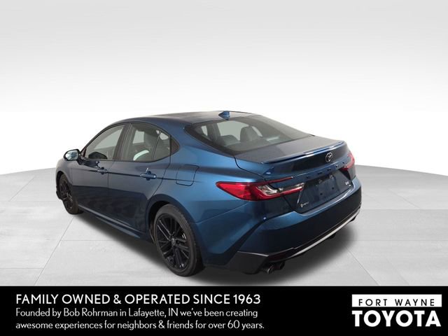 Used 2025 Toyota Camry SE FWD image 9