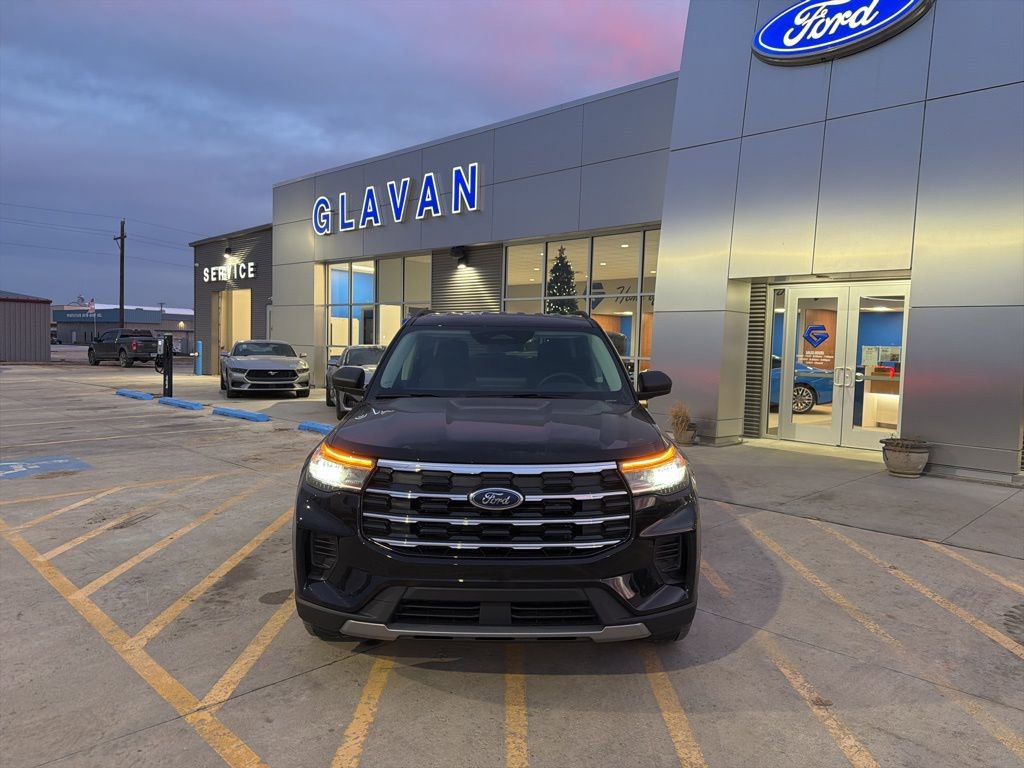 New 2026 Ford Explorer Active image 2