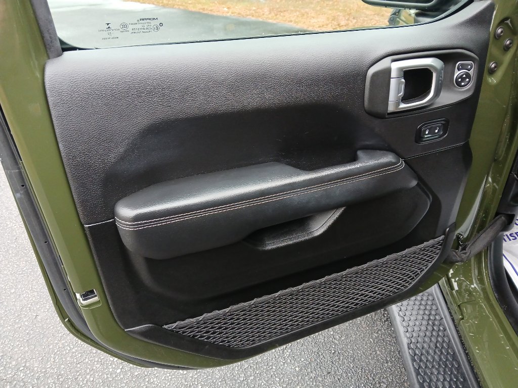 Used 2022 Jeep Wrangler Unlimited Sahara image 23