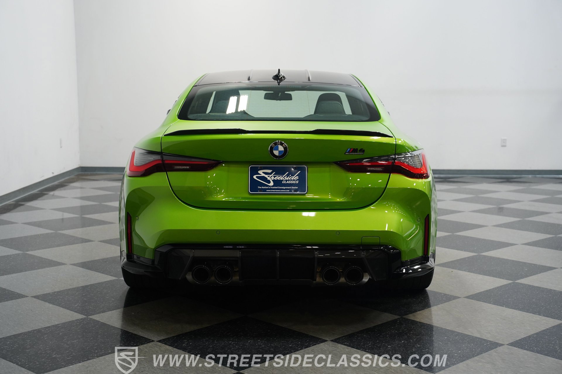 Used 2021 BMW M4 Competition w/ M Carbon Exterior Package RWD image 11