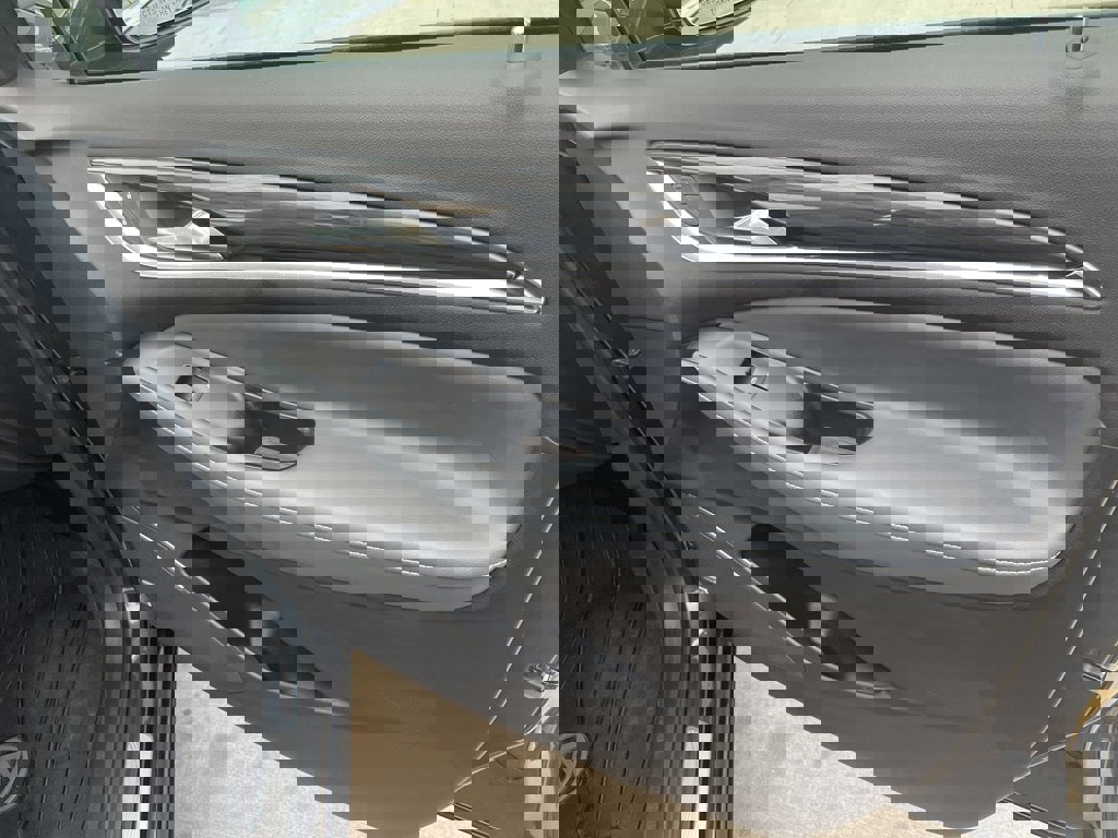 Used 2021 Buick Enclave Essence w/ Sound and Sites Package image 15