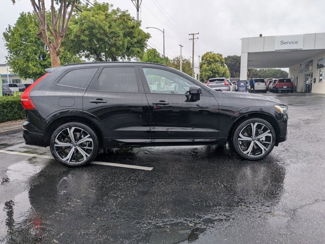 Used 2024 Volvo XC60 T8 Ultimate w/ Protection Package Premier image 4