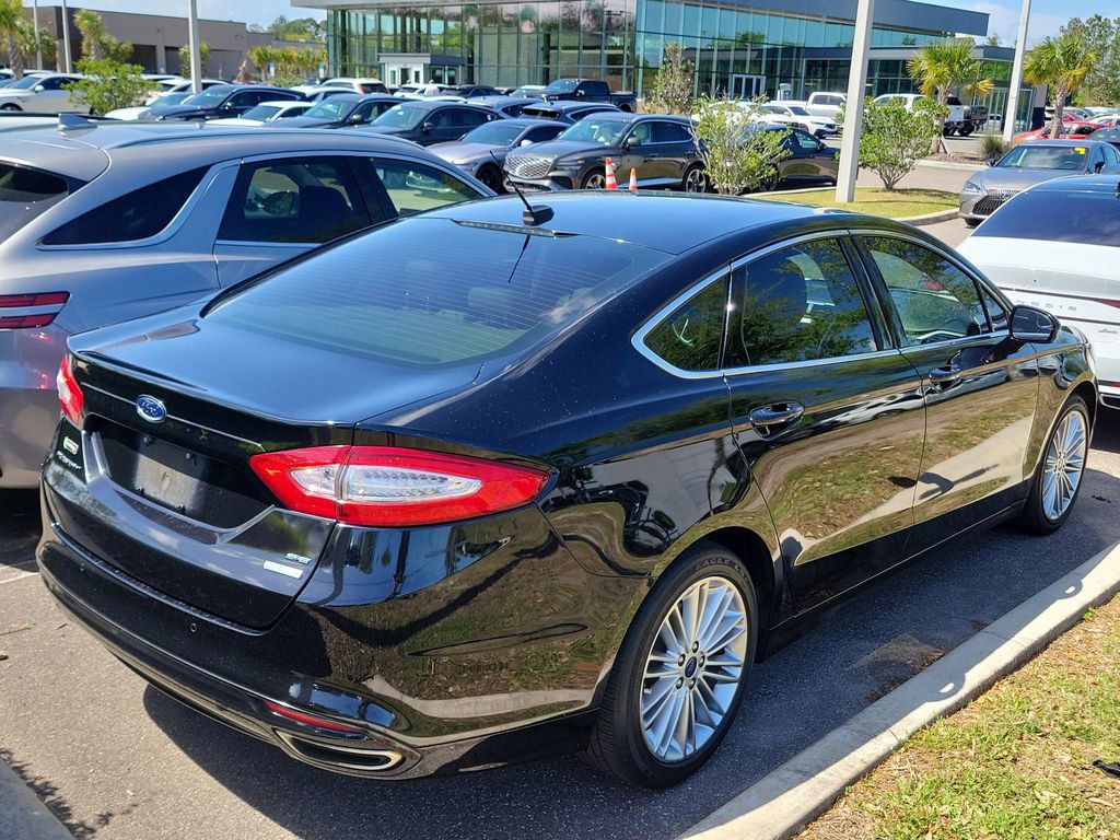 Used 2016 Ford Fusion SE w/ Equipment Group 202A image 11