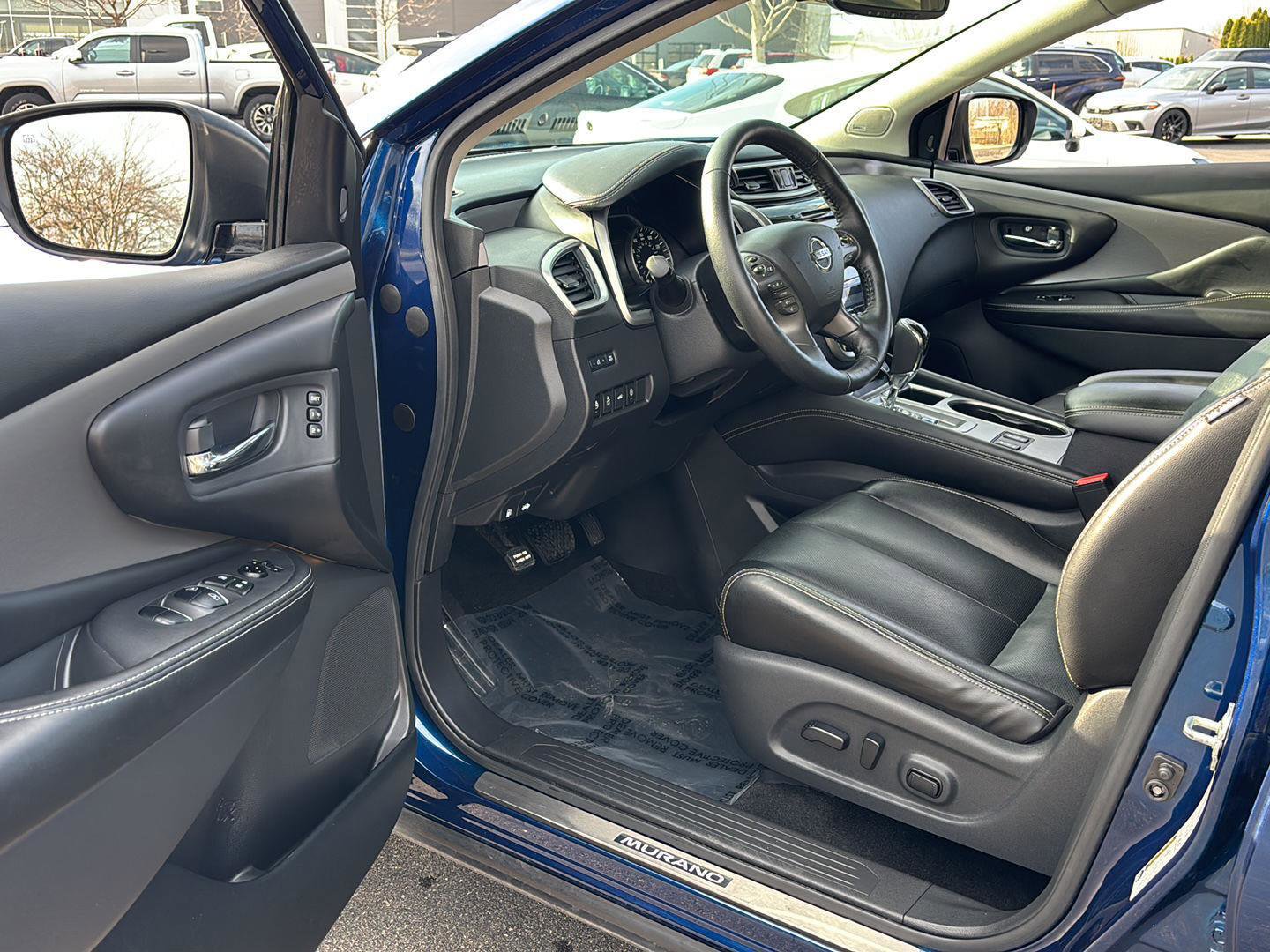 Used 2021 Nissan Murano SL w/ SL Moonroof Package image 2