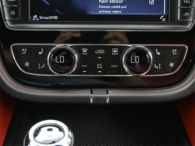 Used 2018 Bentley Bentayga image 50